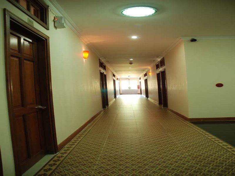 Ha Long Hotel Chau Doc Extérieur photo